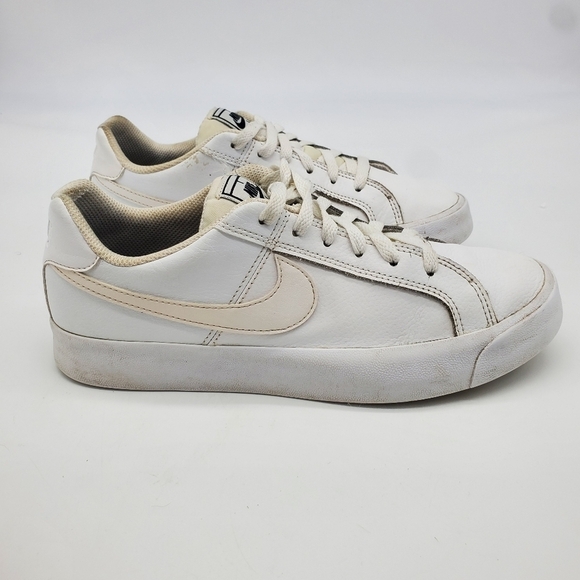 Nike Shoes Women 8 Court Royale Sneakers White A02810-102 Low Top Leather 2019 - Picture 7 of 12